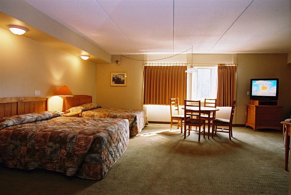 Manning Park Resort Экстерьер фото