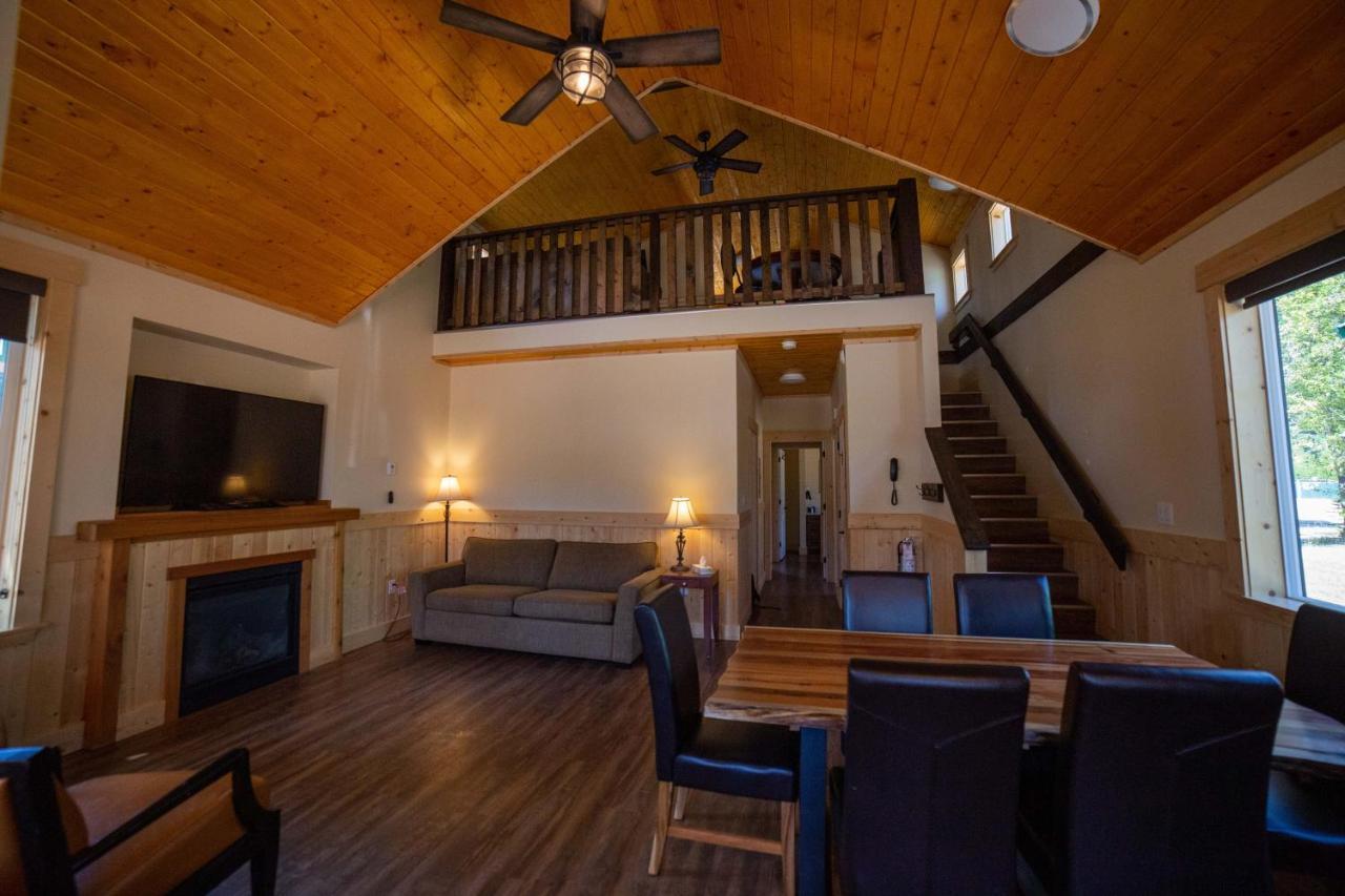 Manning Park Resort Экстерьер фото