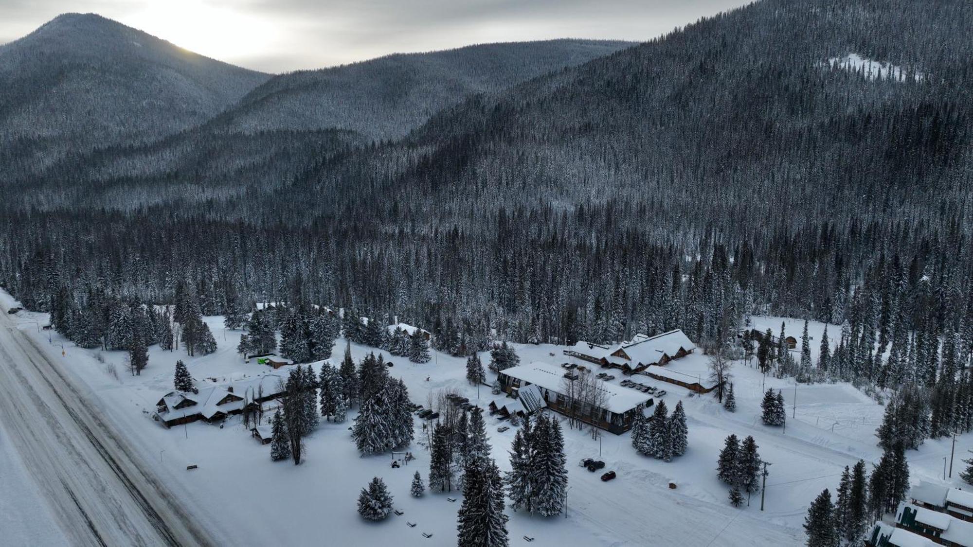 Manning Park Resort Экстерьер фото